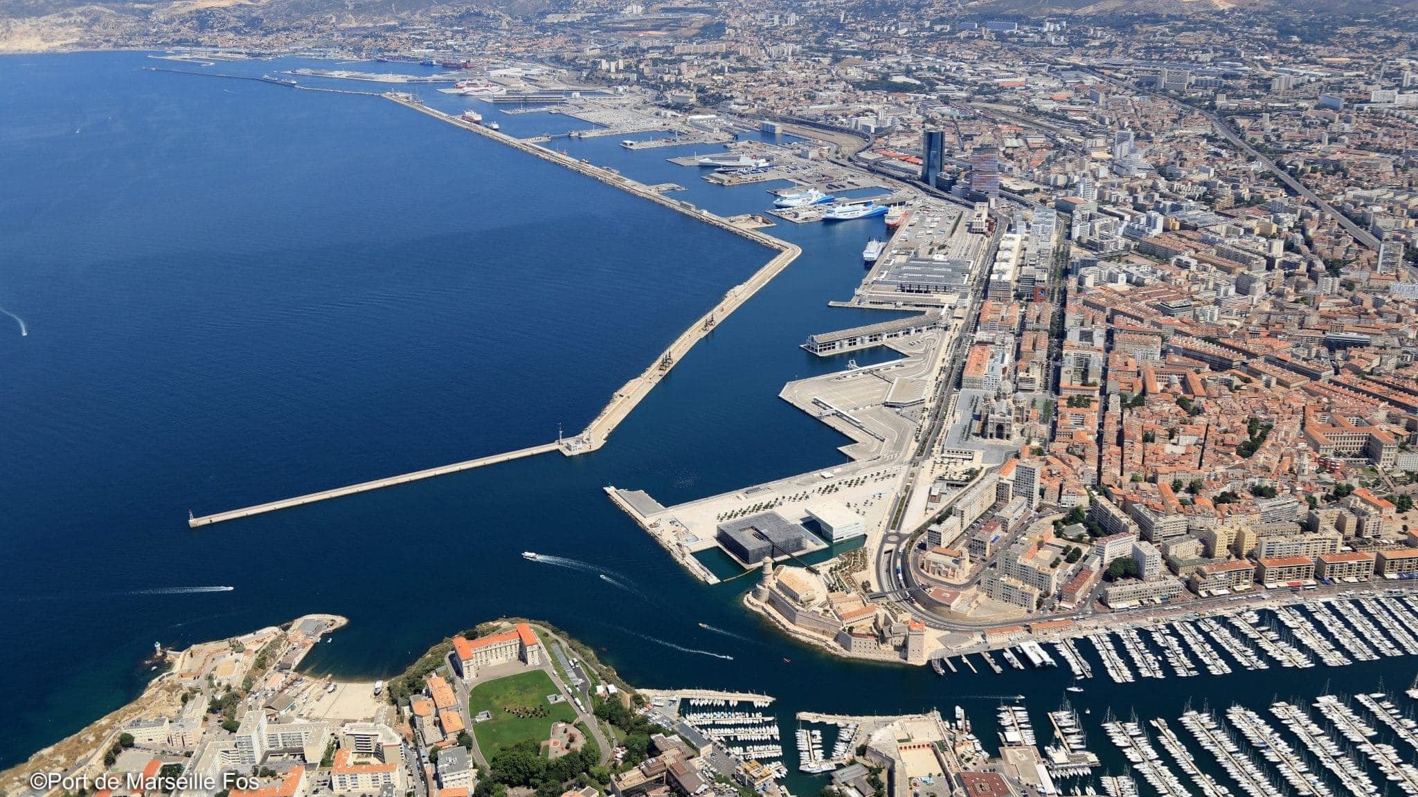Une calanque entre Marseille et Cassis